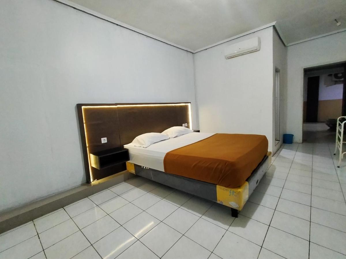 Hotel Nirwana Ternate Redpartner מראה חיצוני תמונה