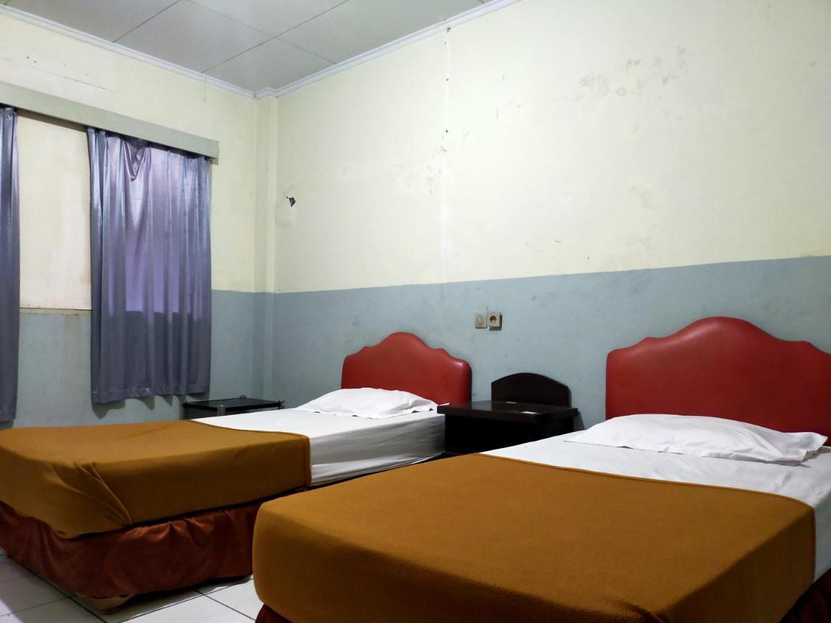 Hotel Nirwana Ternate Redpartner מראה חיצוני תמונה