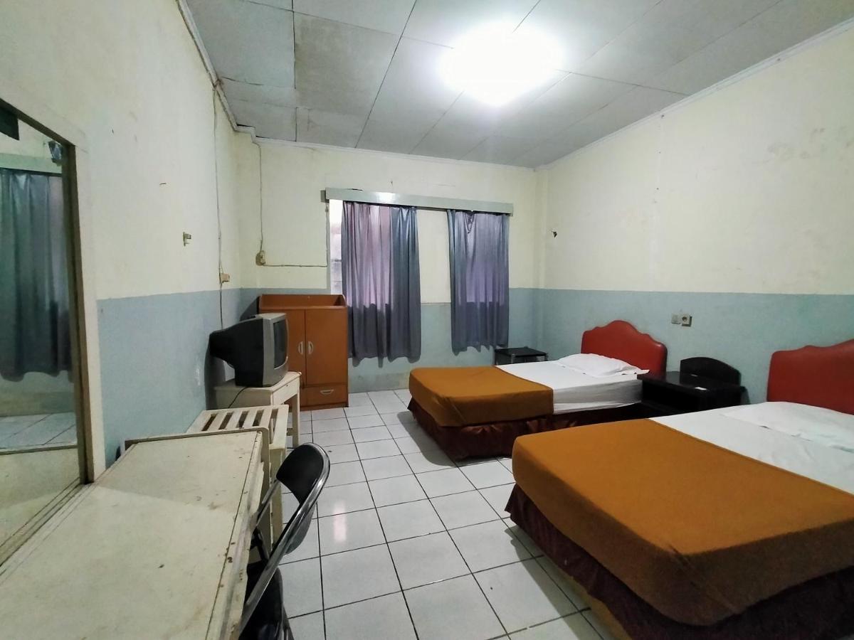 Hotel Nirwana Ternate Redpartner מראה חיצוני תמונה