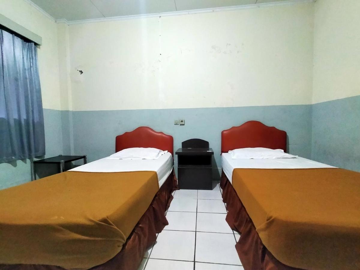 Hotel Nirwana Ternate Redpartner מראה חיצוני תמונה