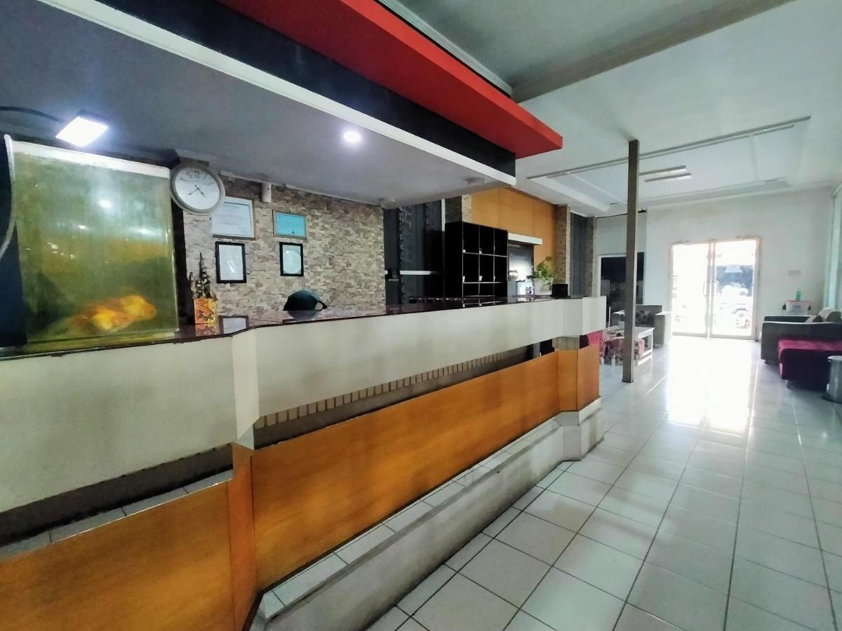 Hotel Nirwana Ternate Redpartner מראה חיצוני תמונה