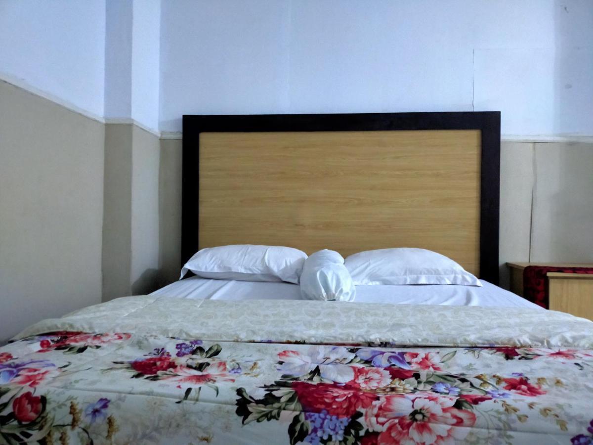 Hotel Nirwana Ternate Redpartner מראה חיצוני תמונה