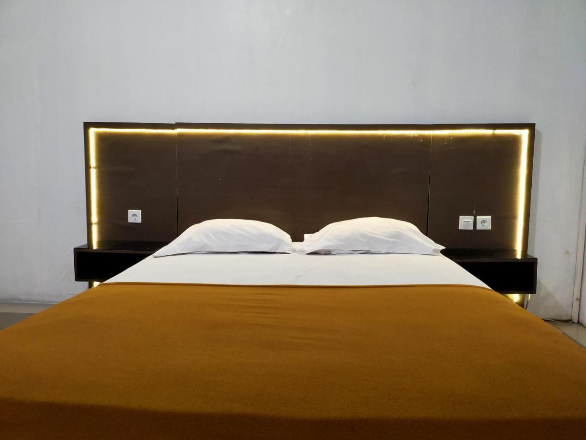 Hotel Nirwana Ternate Redpartner מראה חיצוני תמונה